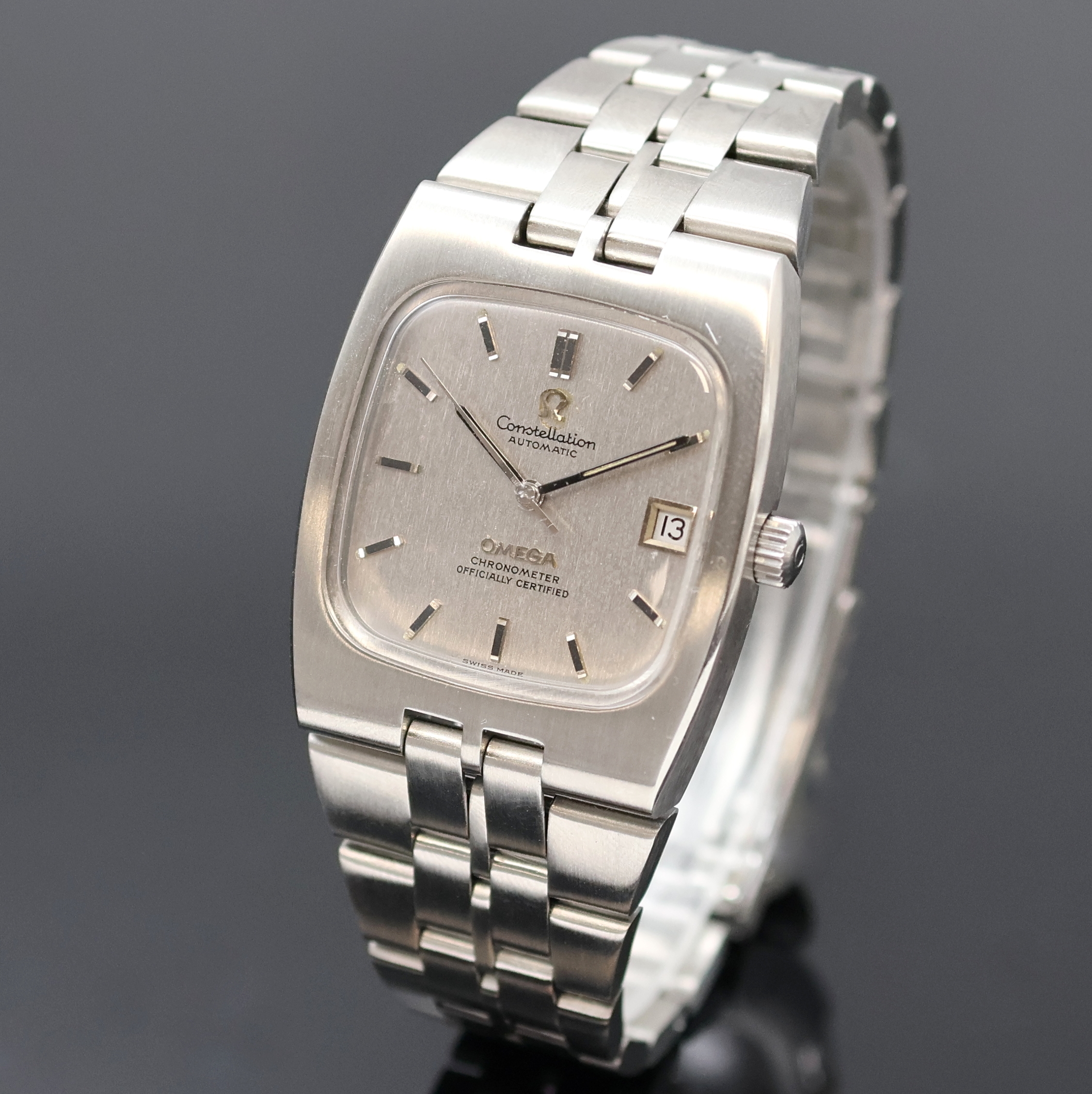 Detail a: OMEGA Constellation Chronometer Referenz 168.047, Schweiz um 1970, Automatik, 4-fach verschr. Edelstahlgeh., integr. orig. Band Ref. 1155/146, Boden ...