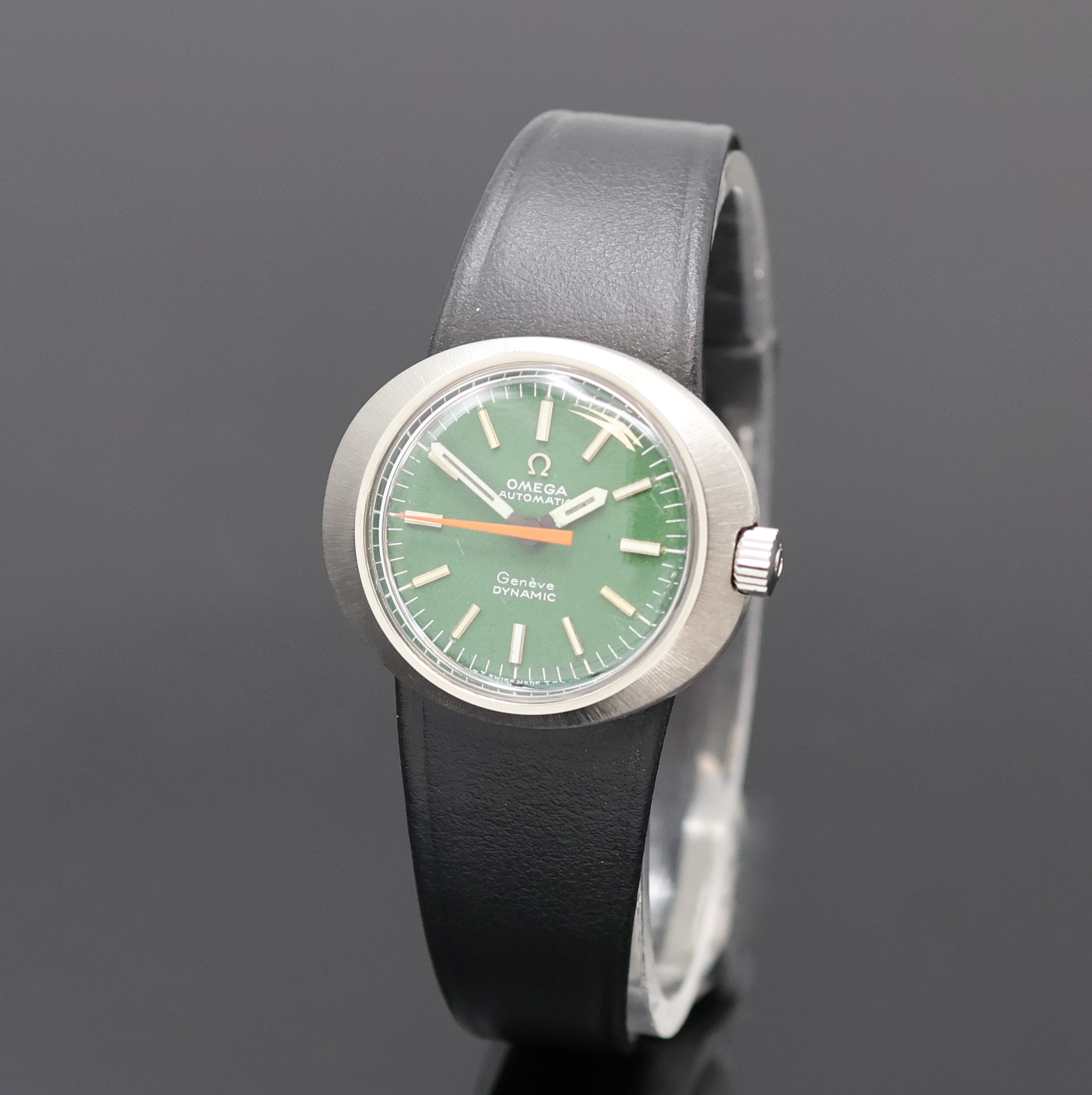 Detail a: OMEGA Dynamic Damenarmbanduhr in Stahl Referenz 535.015/565.015, Schweiz um 1970, Automatik, Monocoque-Geh. m. Lederband u. Dornschl., grünes ...