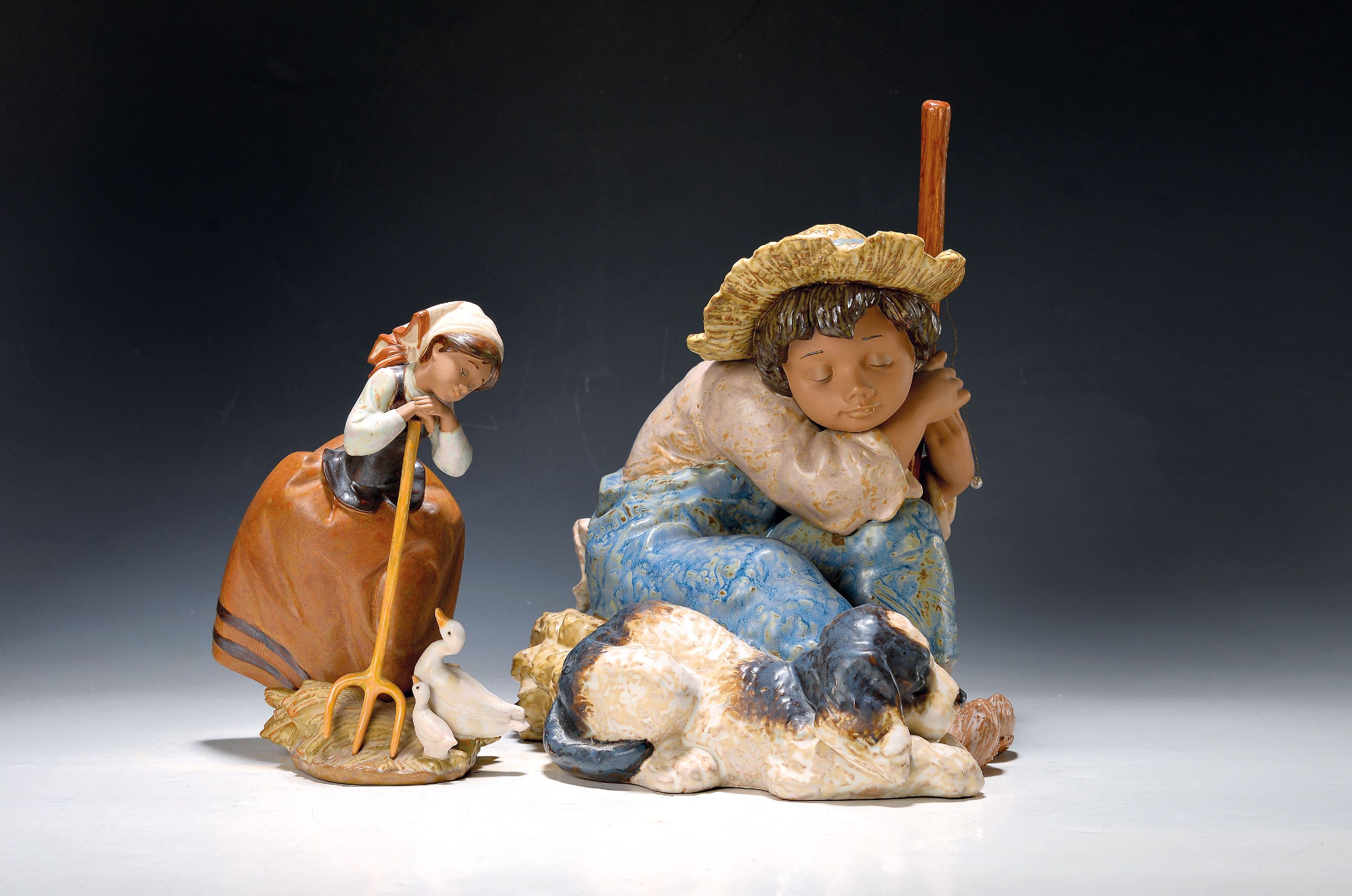 Image 27054598 - 2 große Porzellanfiguren, Lladro Spanien, 20. Jh., dösender Hütejunge mit Hund, H. ...