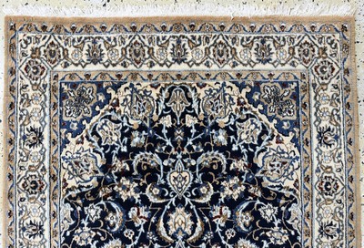 27054526a - Nain fein(9 La), Persien, Mitte 20.Jhd, Korkwolle mit Seide, ca. 192 x 120 cm, ca. ...