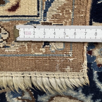 27054526e - Nain fein(9 La), Persien, Mitte 20.Jhd, Korkwolle mit Seide, ca. 192 x 120 cm, ca. ...