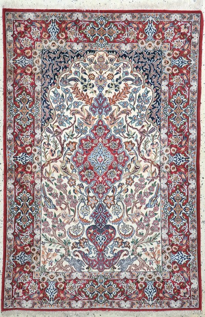 Image Esfahan fein, Persien, Ende 20.Jhd, Korkwolle mit und auf Seide, ca. 167 x 108 cm,ca. ...