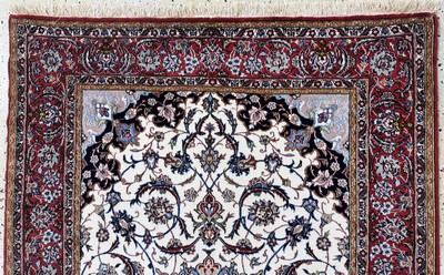 27054531a - Esfahan fein, Persien, Ende 20.Jhd, Korkwolle auf Seide, ca. 163 x 111 cm, ca. 1,0Mio. ...