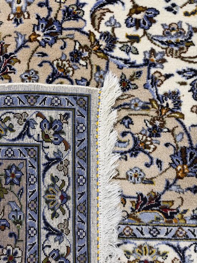 27054535i - Keschan, Persien, Ende 20.Jhd, Wolle auf Baumwolle, ca. 400 x 300 cm, Mottenfraß am ...