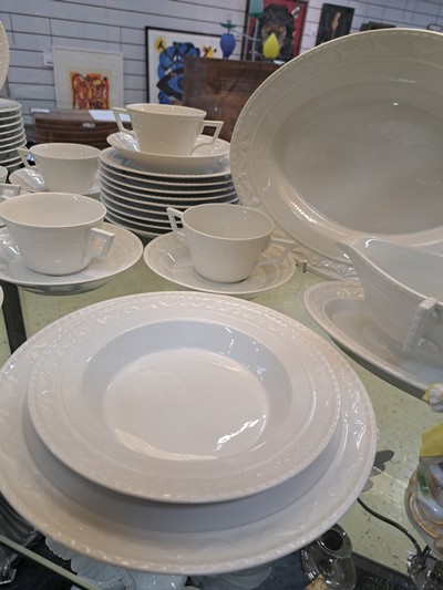 27054562c - Speiseservice, KPM Berlin, Modell Kurland weiß, 10 flache Teller, 10 tiefe Teller, 10 ...