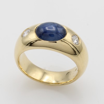 27054566a - Bandring mit Saphir und Brillanten, GG 750/ 000, ovaler Saphircabochon ca. 3.72 ct, 2 ...