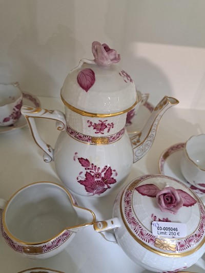 27054570c - Mokkaservice, Herend Ungarn, Apponiy purpur, Kännchen, Zuckerdose, Sahnegießer, 6 ...