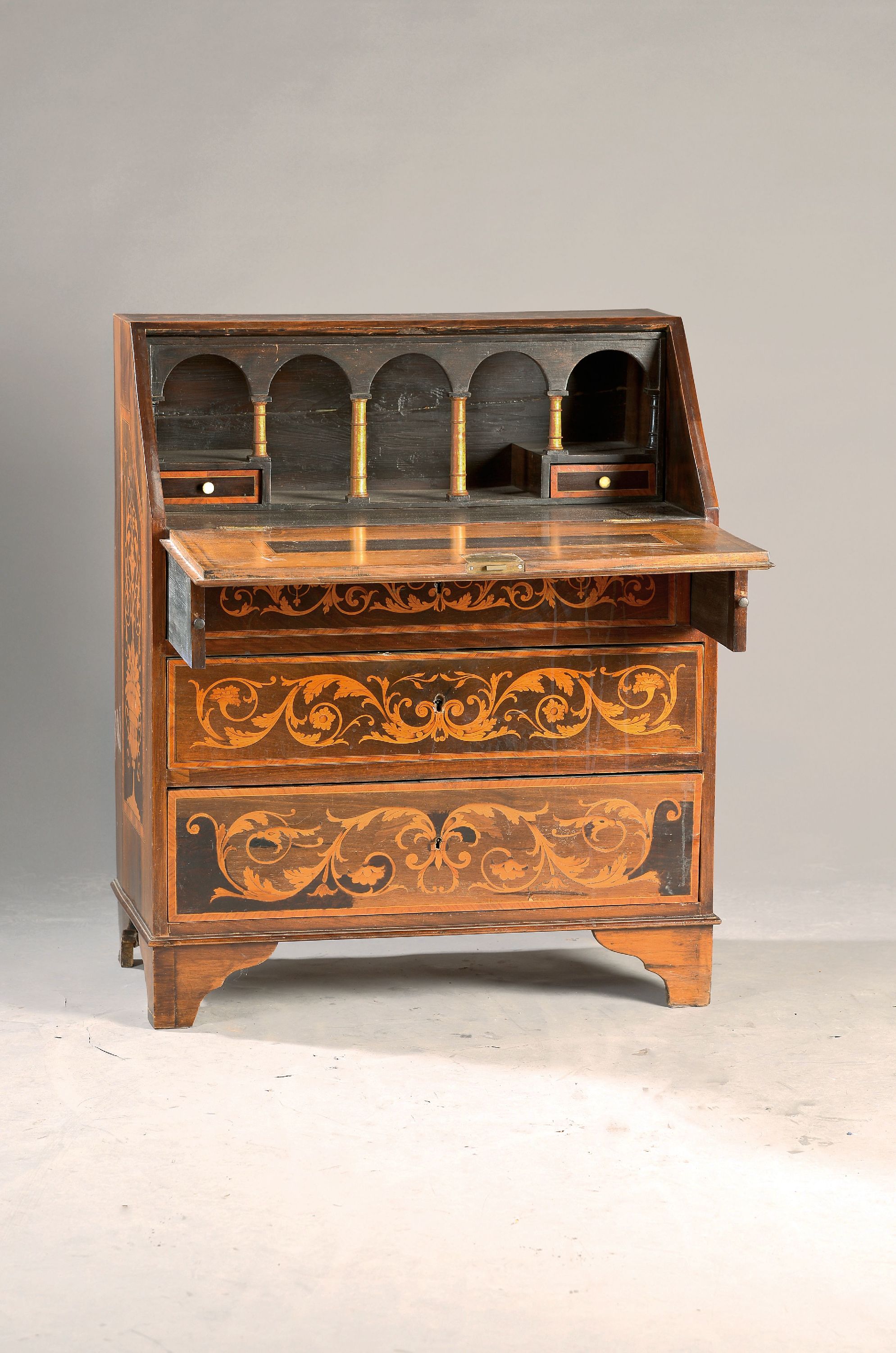 Image 27054611 - Schreibsekretär, Niederlande, 19.Jh., reiche Marketterie in verschiedenen Hölzern, 3 ...