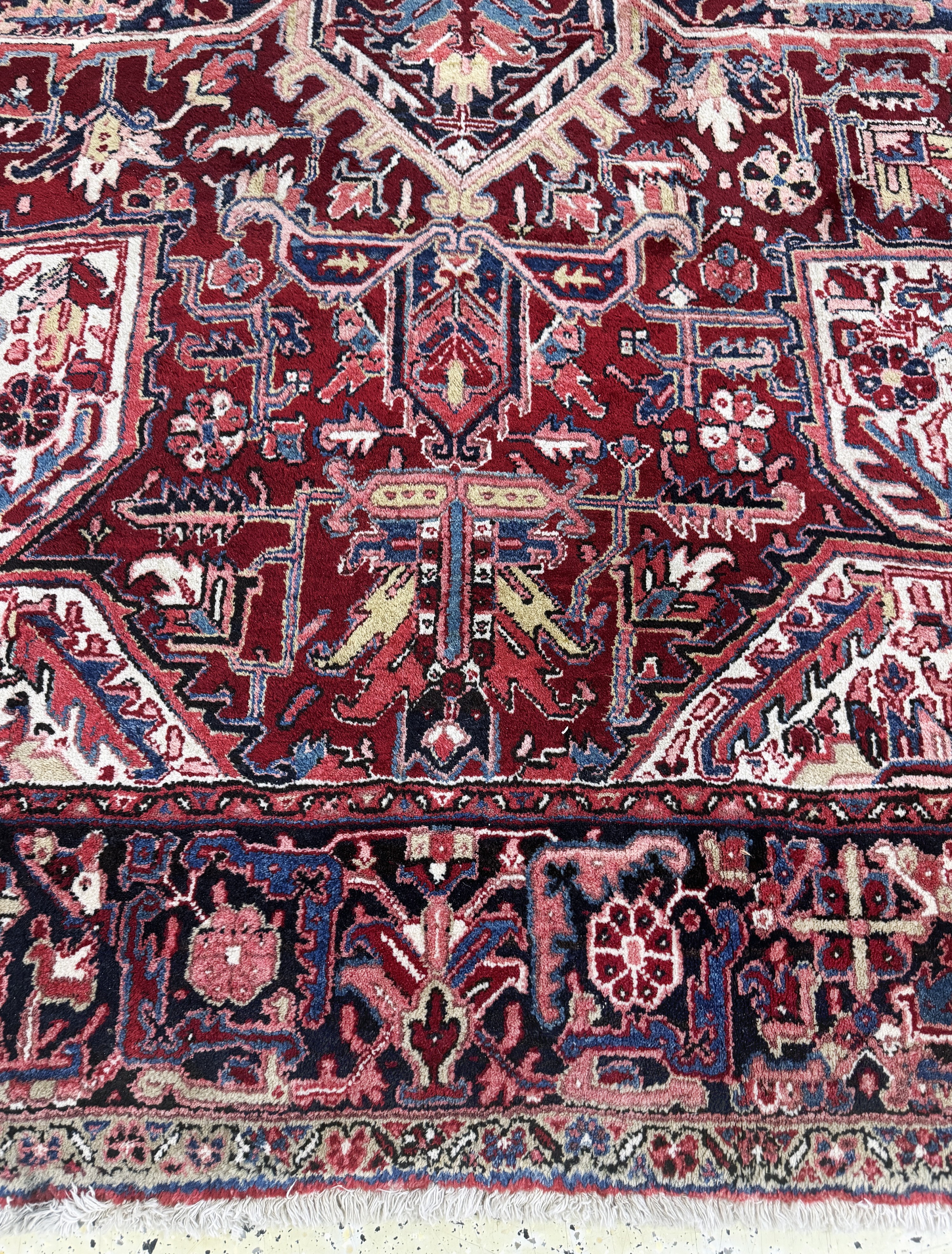 Detail f: Heriz, Persien, Mitte 20.Jhd, Wolle auf Baumwolle, ca. 365 x 255 cm, EHZ: 2