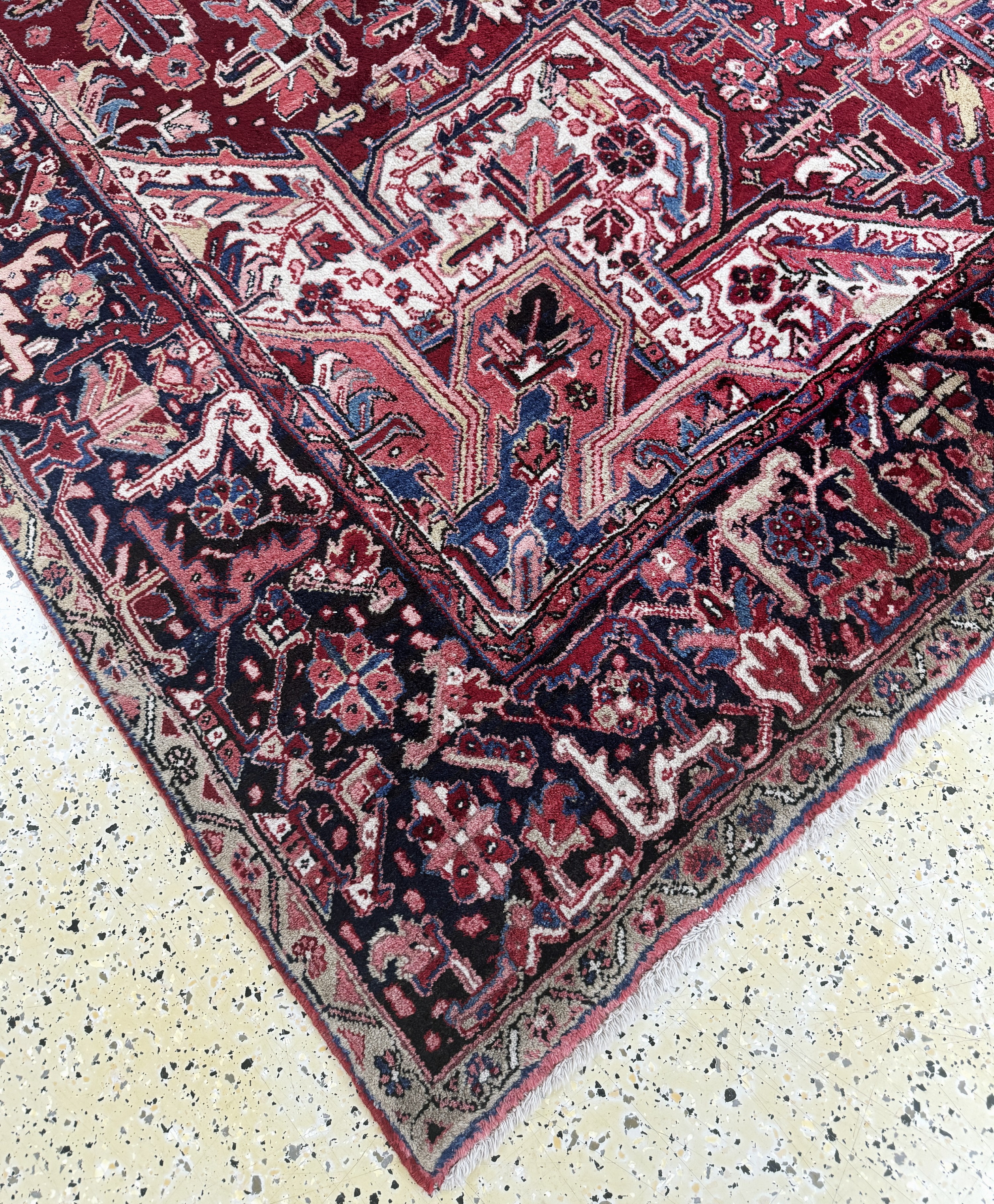 Detail g: Heriz, Persien, Mitte 20.Jhd, Wolle auf Baumwolle, ca. 365 x 255 cm, EHZ: 2
