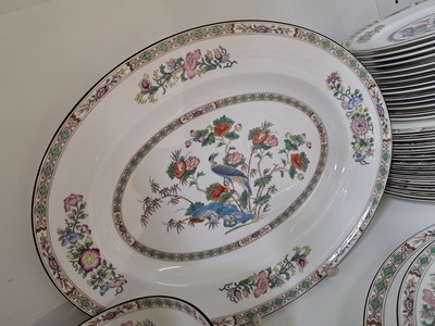 27054601c - Speiseservice, Wedgwood England, Modell Kutani, 14 flache Teller, 14 tiefe Teller, 14 ...