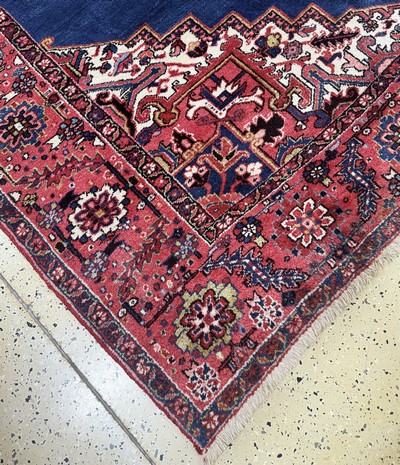 27054642b - Heriz, Persien, Mitte 20.Jhd, Wolle auf Baumwolle, ca. 345 x 255 cm, EHZ: 1-2 ...