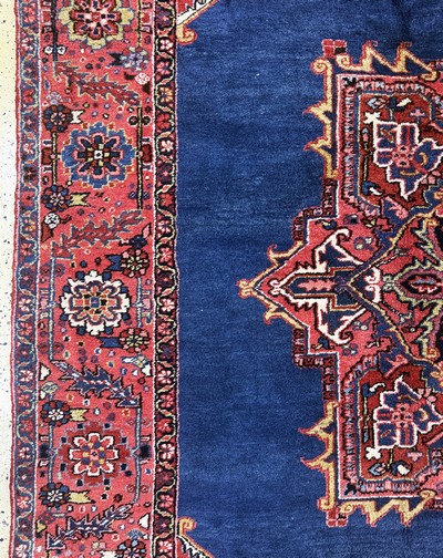 27054642c - Heriz, Persien, Mitte 20.Jhd, Wolle auf Baumwolle, ca. 345 x 255 cm, EHZ: 1-2 ...