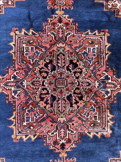 27054642d - Heriz, Persien, Mitte 20.Jhd, Wolle auf Baumwolle, ca. 345 x 255 cm, EHZ: 1-2 ...