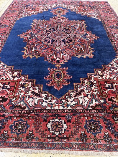 27054642h - Heriz, Persien, Mitte 20.Jhd, Wolle auf Baumwolle, ca. 345 x 255 cm, EHZ: 1-2 ...