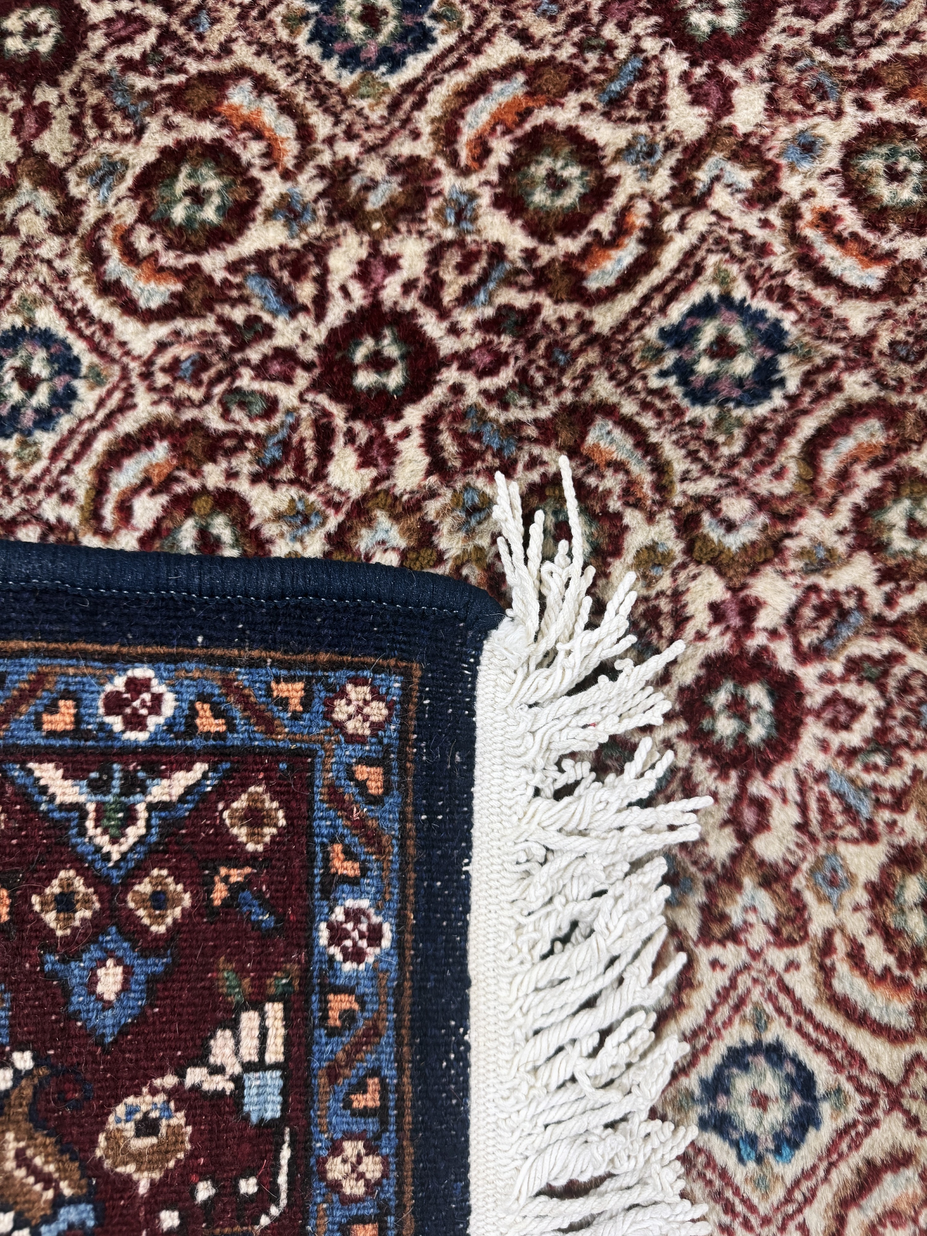 Detail e: Mud, Persien, Ende 20.Jhd, Wolle auf Baumwolle, ca. 380 x 80 cm, Reinigungsbedürftig, EHZ: 2