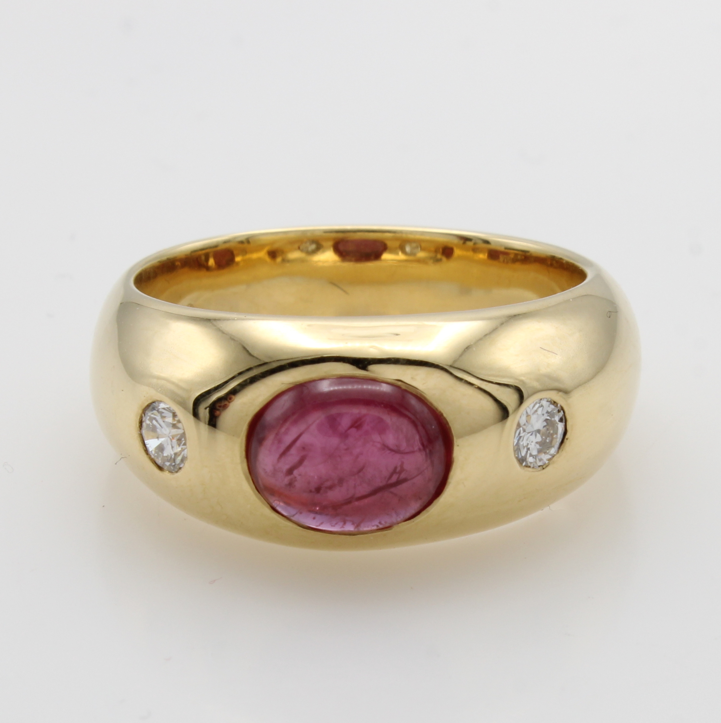 Image 27054870 - Bandring mit Rubin und Brillanten, GG 750/ 000, ovaler Rubincabochon ca. 2.27 ct, 2 ...