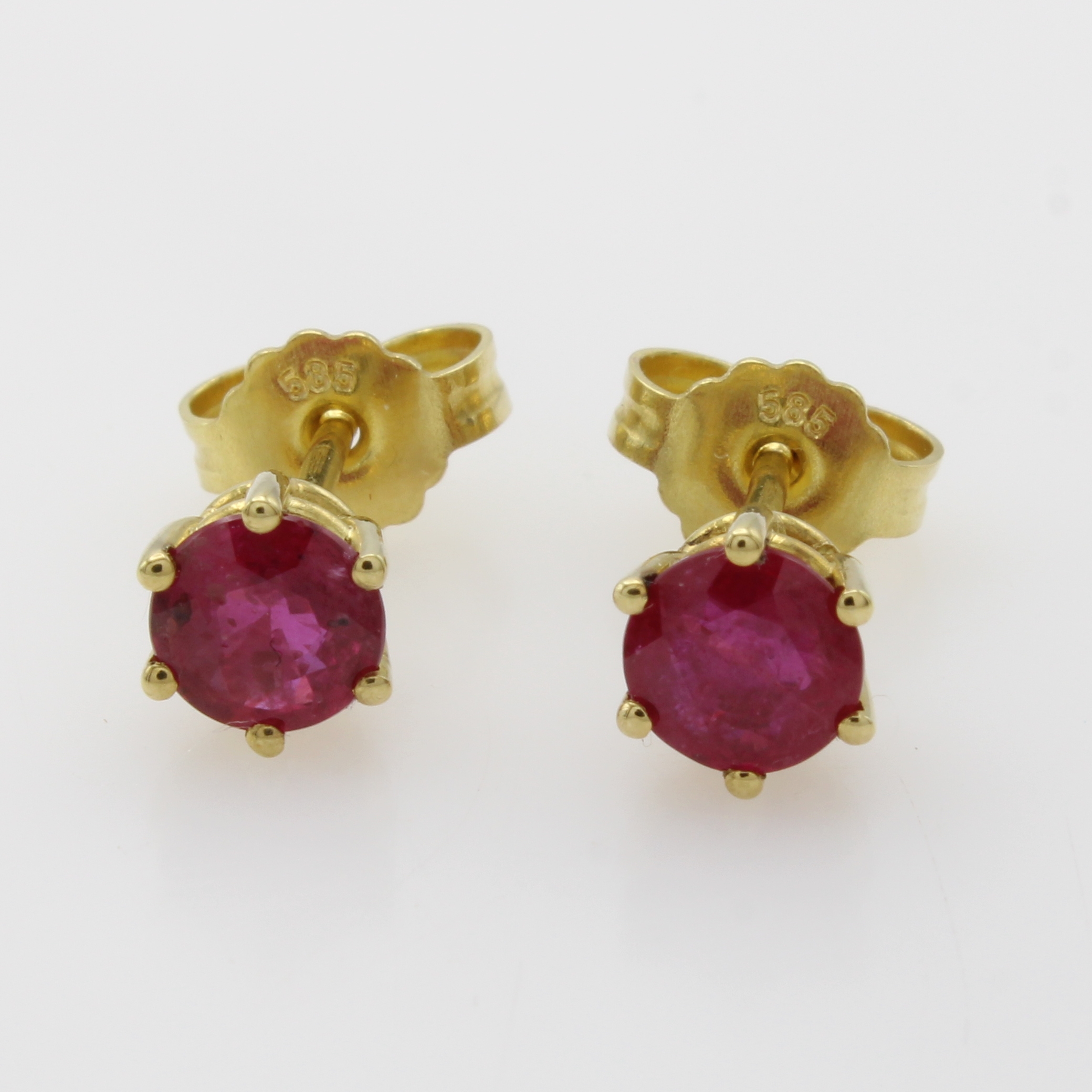 Image 27054871 - Paar Ohrstecker mit Rubinen, GG 585/000, 2 Rubine in Krappenfassungen zus. ca. 1.2 ct ...