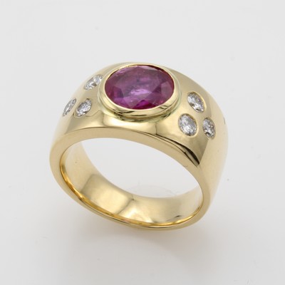 27054862a - Ring mit Rubin und Brillanten, GG 750/000, Rubin ca. 3.05 ct, 6 Brill. zus. ca. 0.51 ct ...