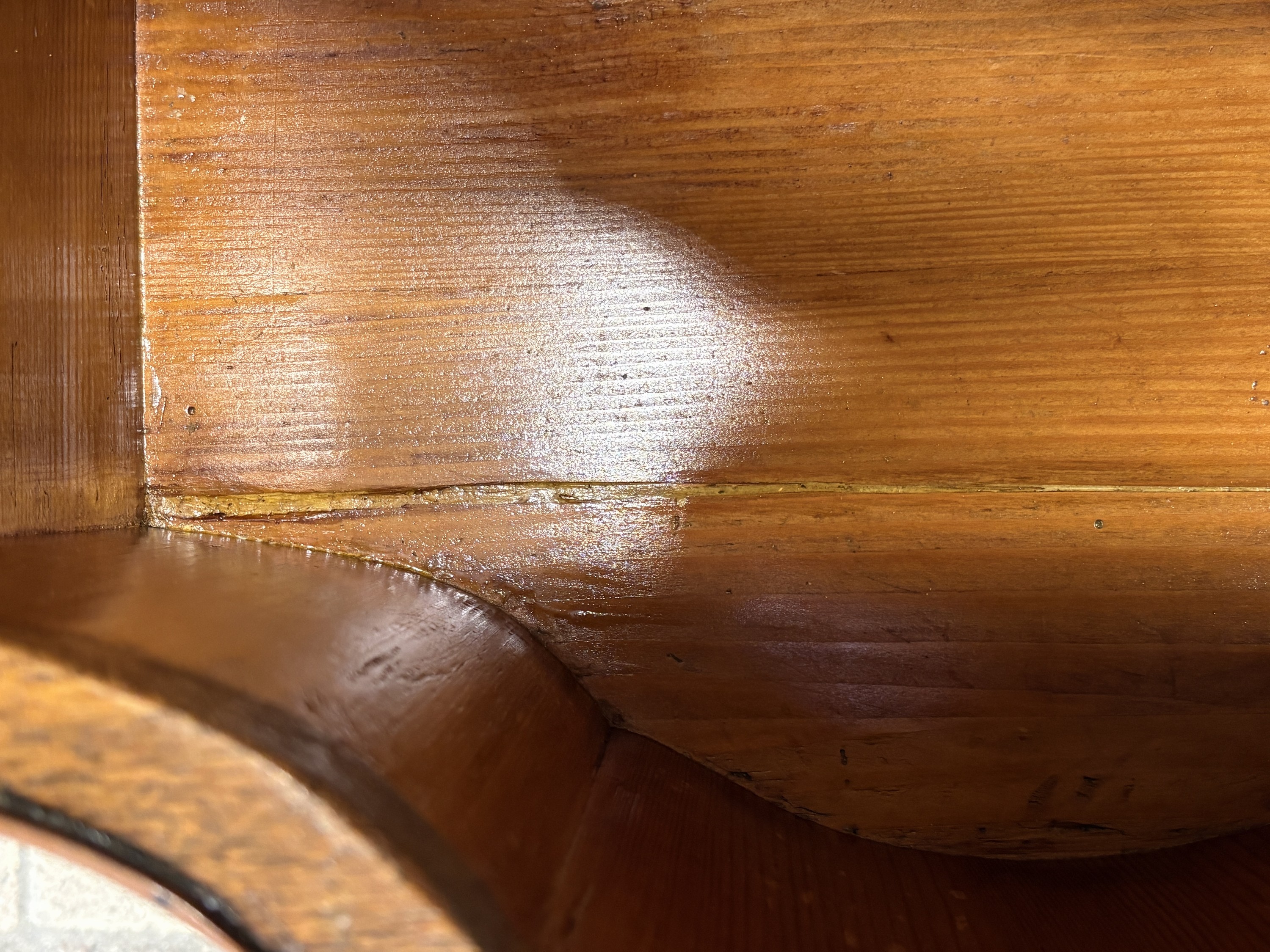 Detail k: Seltene Barock-Kommode, um 1750/60, mit orig. Dokument von der Vermögensverwaltung I.K.H. Der Grossherzogin von Luxemburg, aus dem Besitz der ...