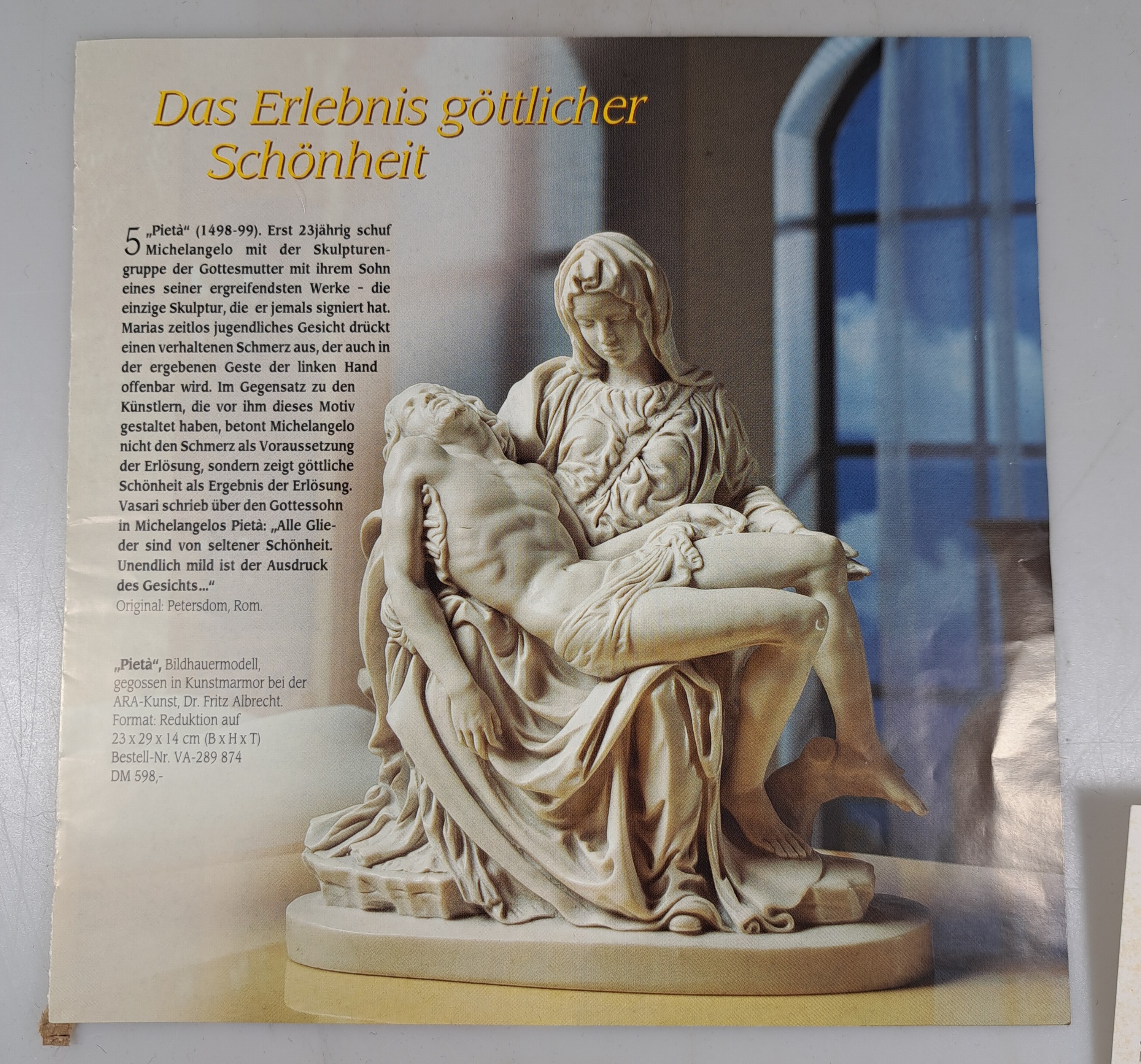 Detail c: Figurengruppe/Pieta, Bildhauermodell, nach Michelangelo Buonarotti, Kunstmarmor, gegossen ARA- Kunst, 23 x 29 x 14 cm, gekauft bei ars mundi 1998, ...