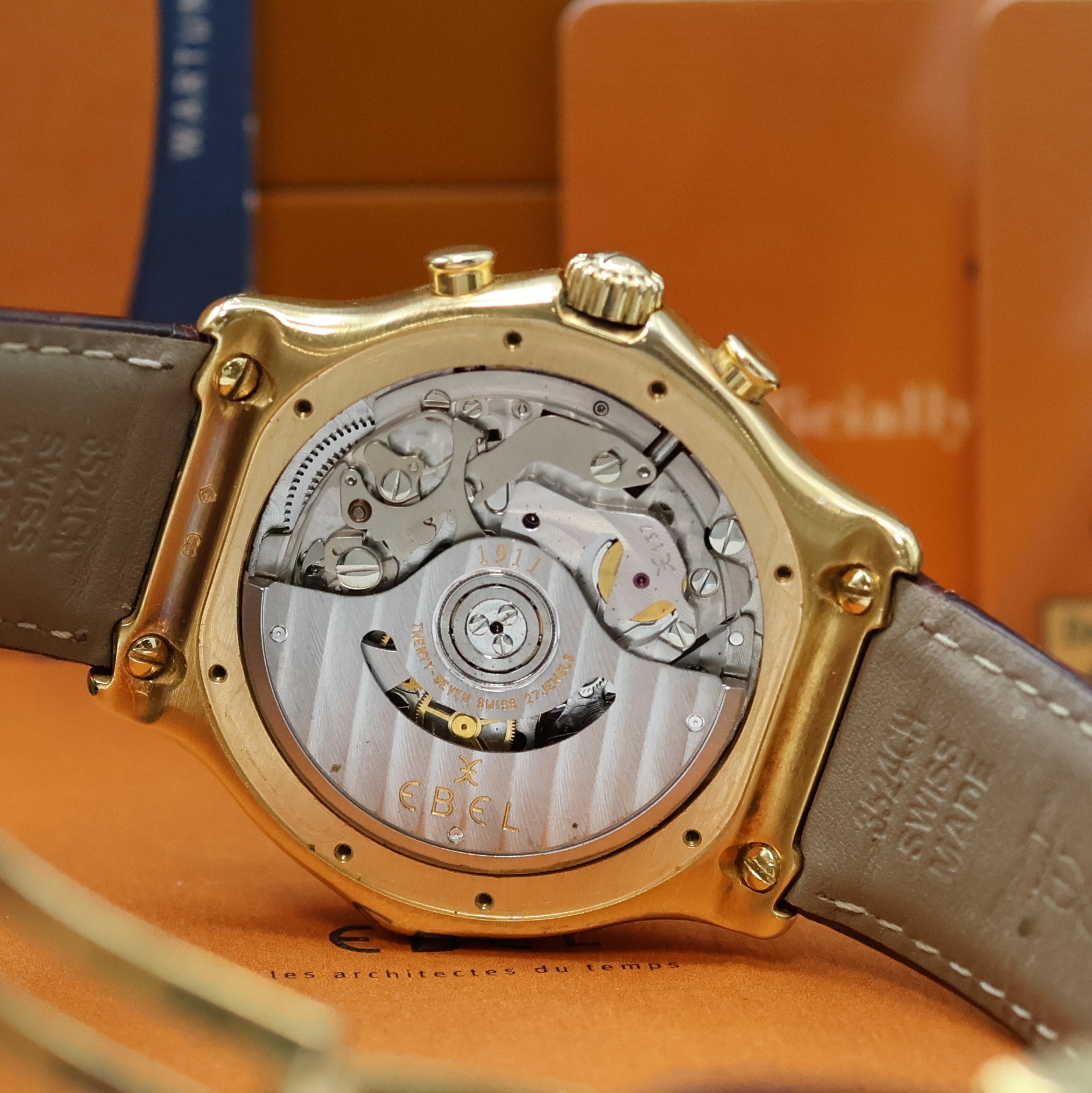 Detail e: EBEL 1911 Armbandchronograph Le Modular in Chronometerqualität Referenz 8137241 in GG 750/000, Schweiz lt. Pap. verk. 12/2000, Automatik, orig. ...