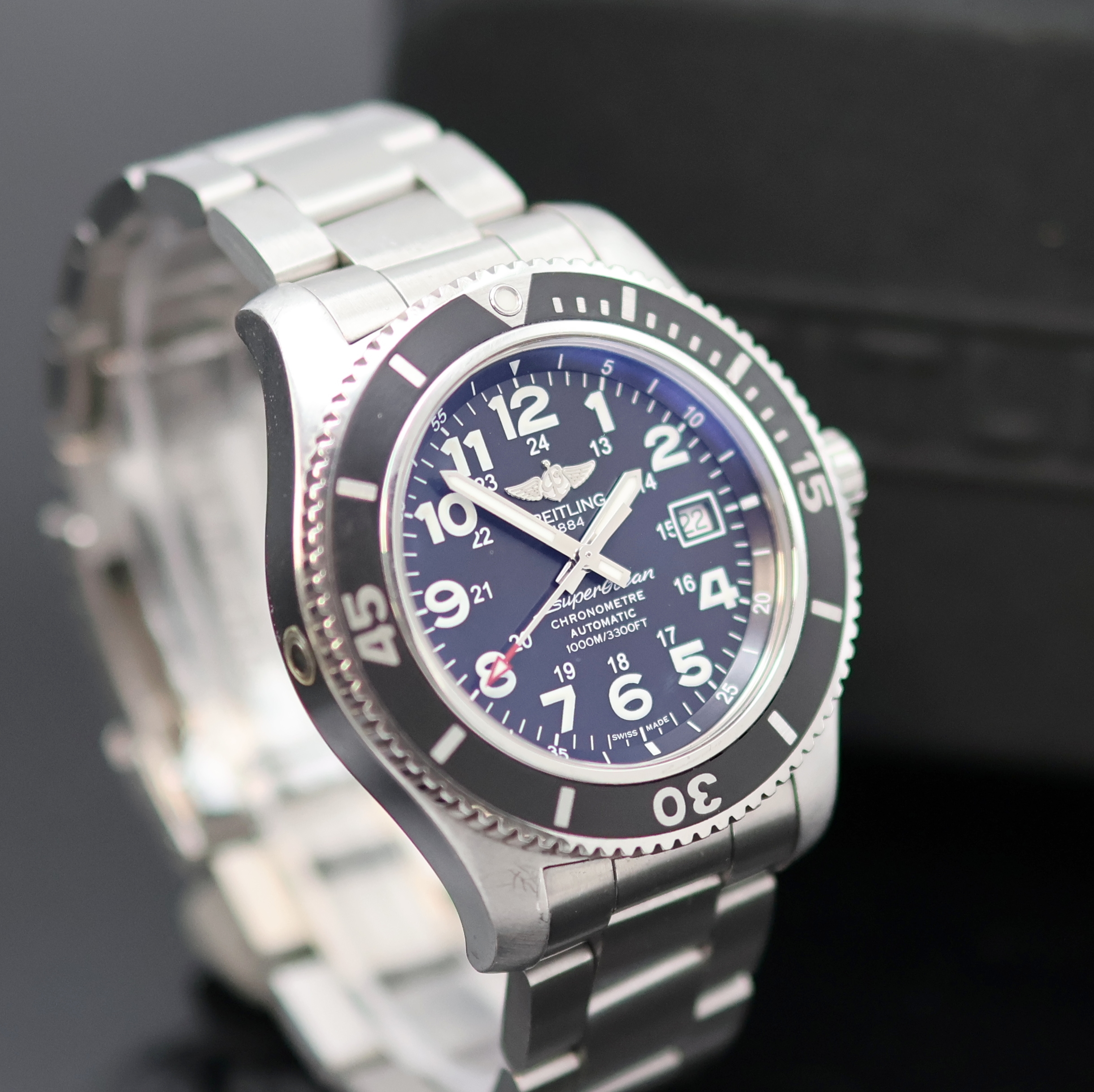Detail c: BREITLING Herrenarmbanduhr Superocean II Referenz A17392, Automatik, Schweiz um 2017, Chronometer in Edelstahl inkl. Gliederband m. Faltschl., Boden ...