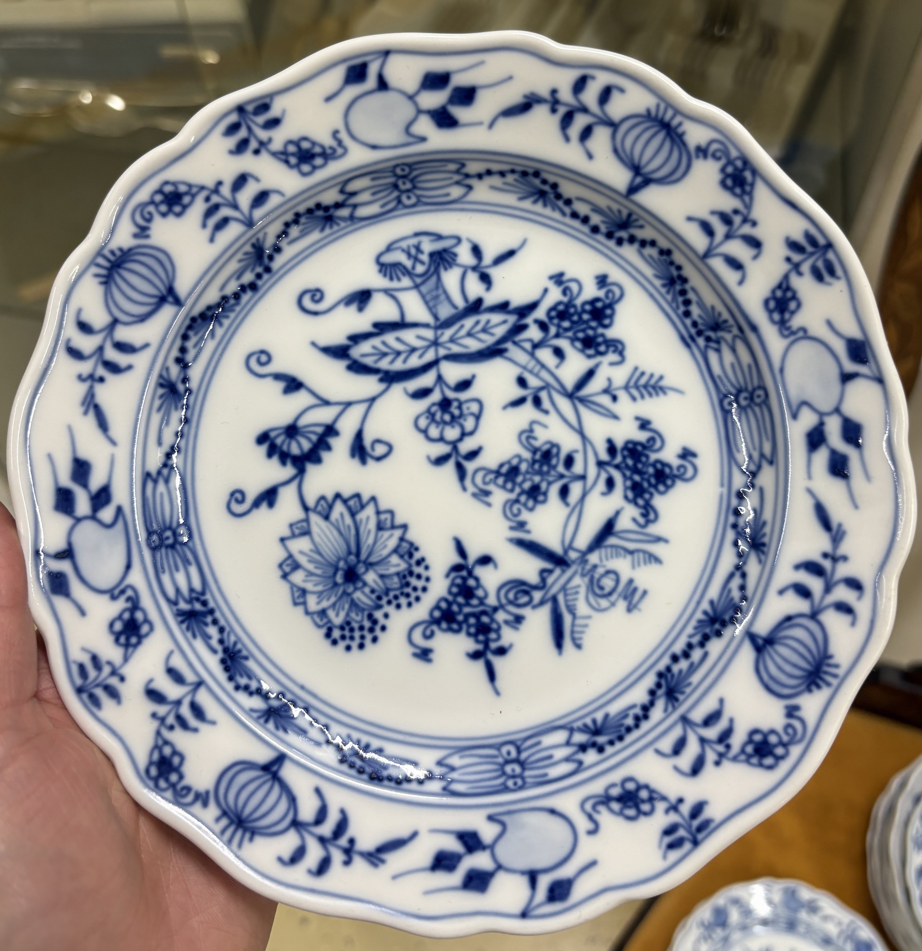 Detail p: Kaffee- und Teeservice, Meissen, 2. Hälfte 20. Jh., Zwiebelmuster, Kaffeekanne, große und kleine Zuckerdose, gr. und kl. Milchkännchen, 1 x best., ...