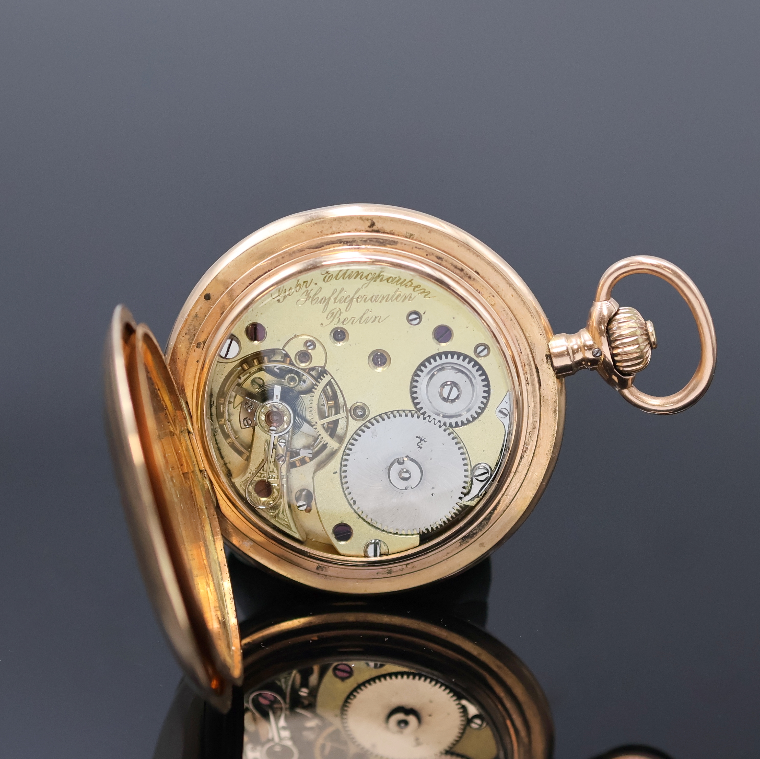 Detail g: GEBRÜDER ELLINGHAUSEN Berlin / UNION GLOCKE Savonette in RG 585/000, Schweiz um 1910, guill. 3-Deckel Goldgeh. ber./dell., 2-tlg.- Emailzifferbl. ...
