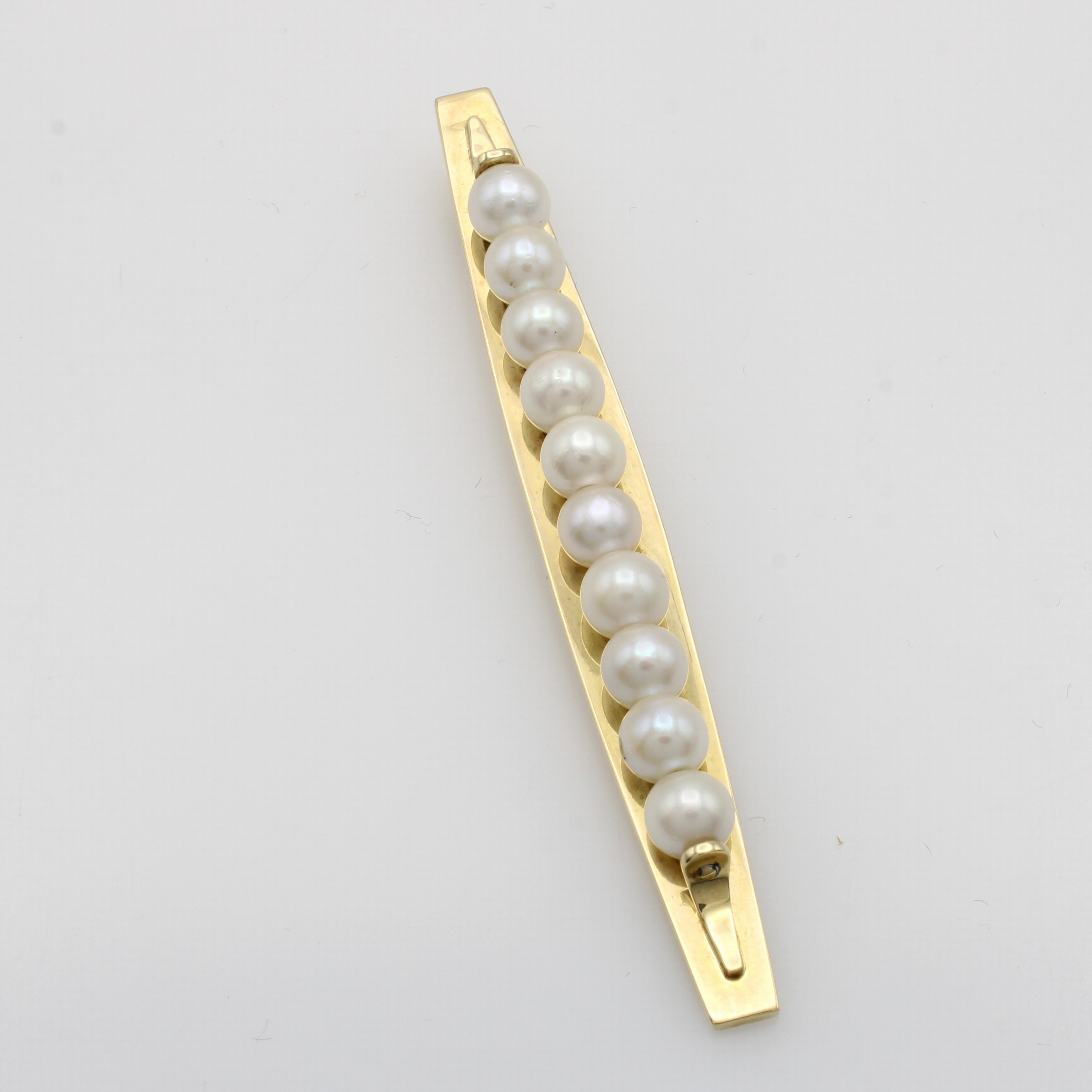 Image 27054955 - Anhänger mit Akoyazuchtperlen,GG 585/000, 10 cremef. Perlen ca. 6 mm Schätzpreis: 3500, ...