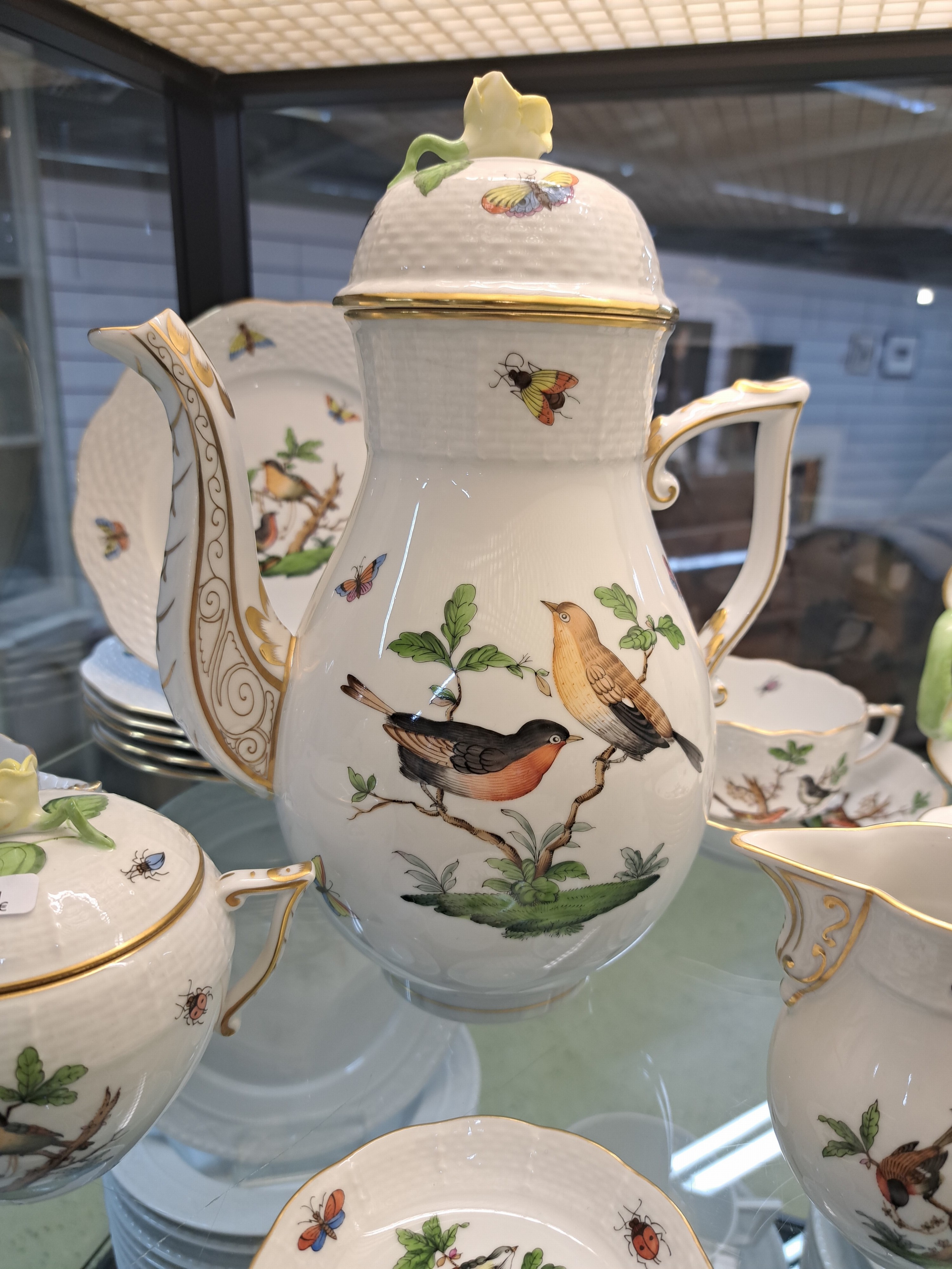 Detail d: Kaffeeservice, Herend, Rothschild, komplett für 6 Personen, Porzellan, handbemalter Vogeldekor, Goldstaffage, Kaffeekanne, Zuckerdose, ...