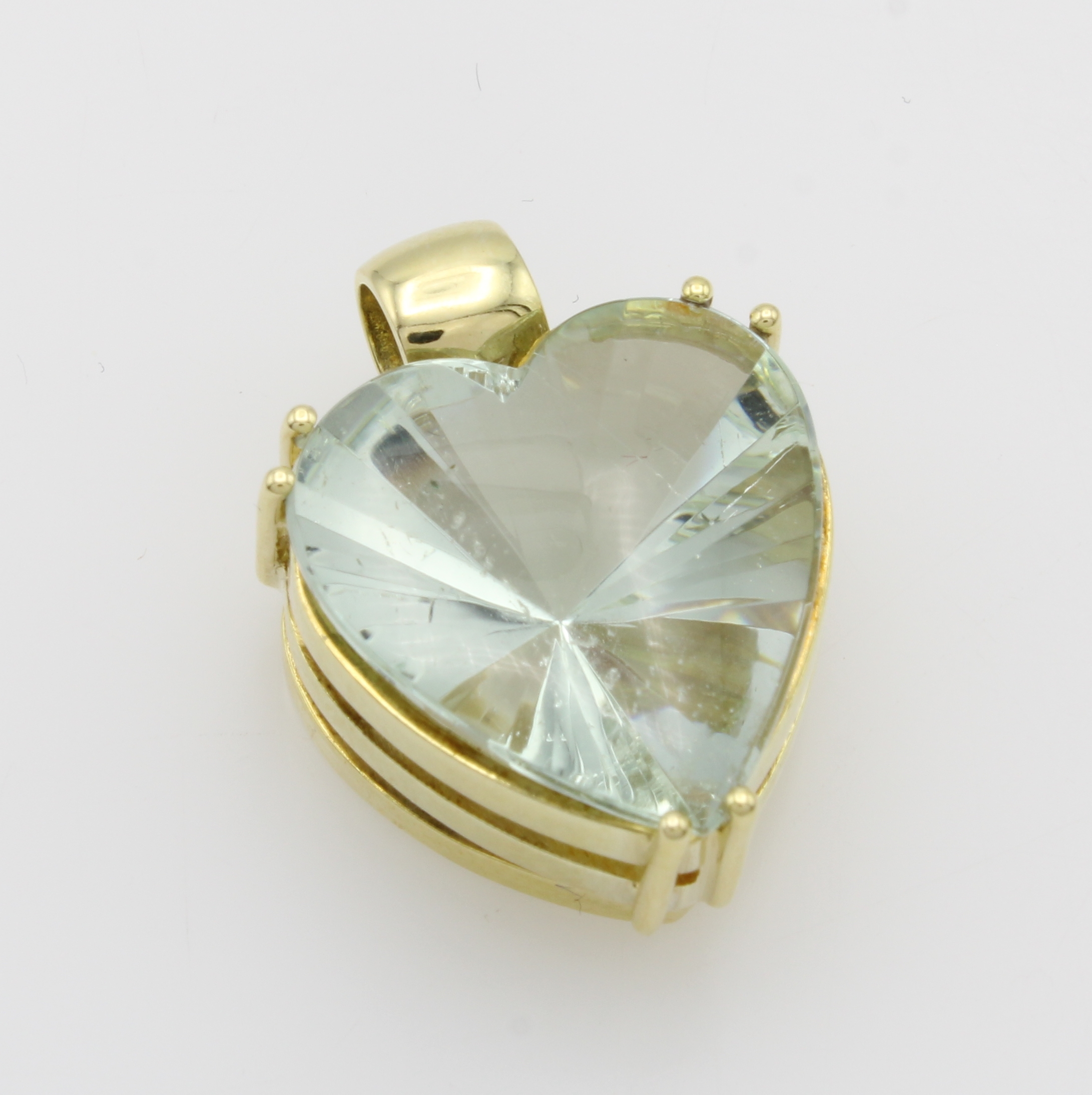 Image 27054963 - Anhänger mit Beryll, GG 585/000, herzf., blau-grüner Beryll im Buff-Top ca. 12.6 ct ...