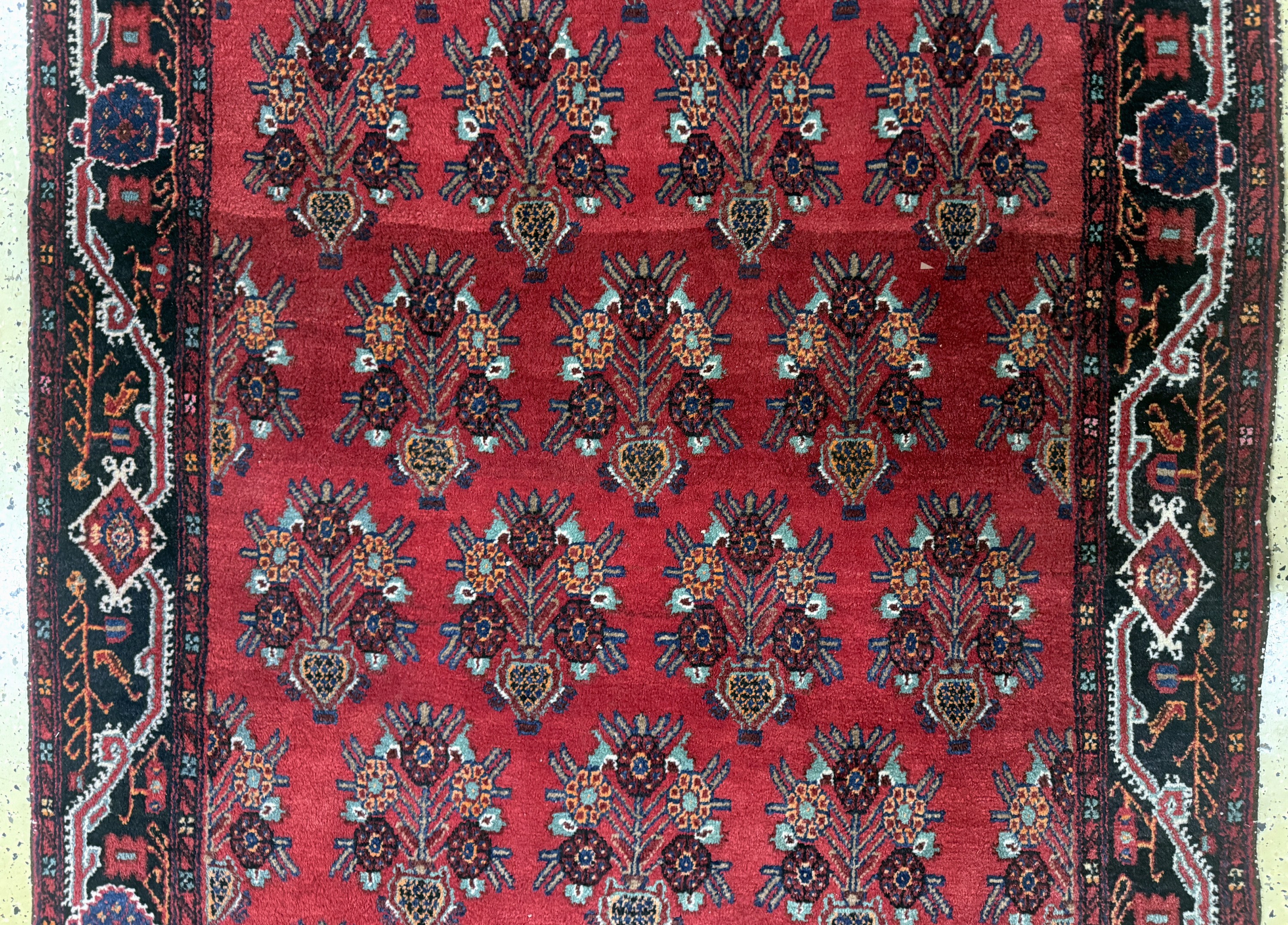 Detail c: Kordi, Persien, Mitte 20.Jhd., Wolle auf Baumwolle, ca. 320 x 125 cm, EHZ: 2