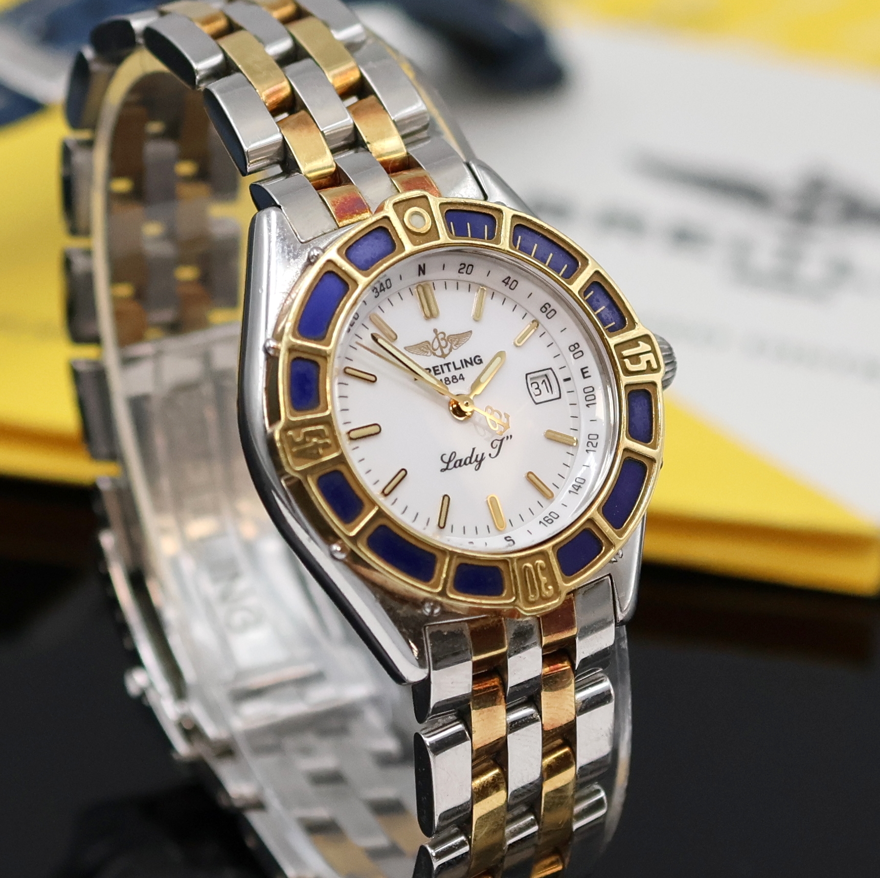 Detail a: BREITLING Damenarmbanduhr Lady J Referenz D52065, Schweiz verk. lt. beil. Garantie 06/1997, quarz, Edelstahl/Gold kombiniert inkl. Pilotband m. ...