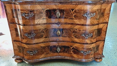 27054902c - Seltene Barock-Kommode, um 1750/60, mit orig. Dokument von der Vermögensverwaltung ...