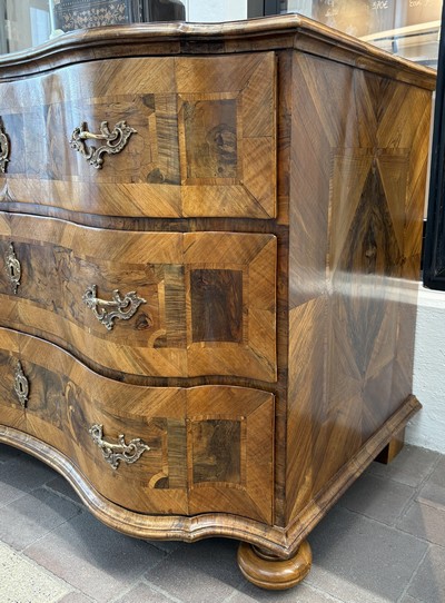 27054902f - Seltene Barock-Kommode, um 1750/60, mit orig. Dokument von der Vermögensverwaltung ...