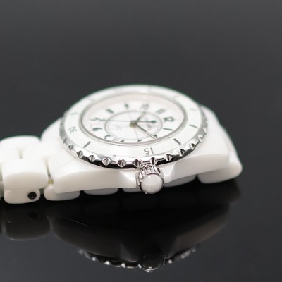 27054922d - CHANEL J12 Damenarmbanduhr, quarz, weißes Keramikgeh. inkl. Gliederband m. dopp. Stahl- ...