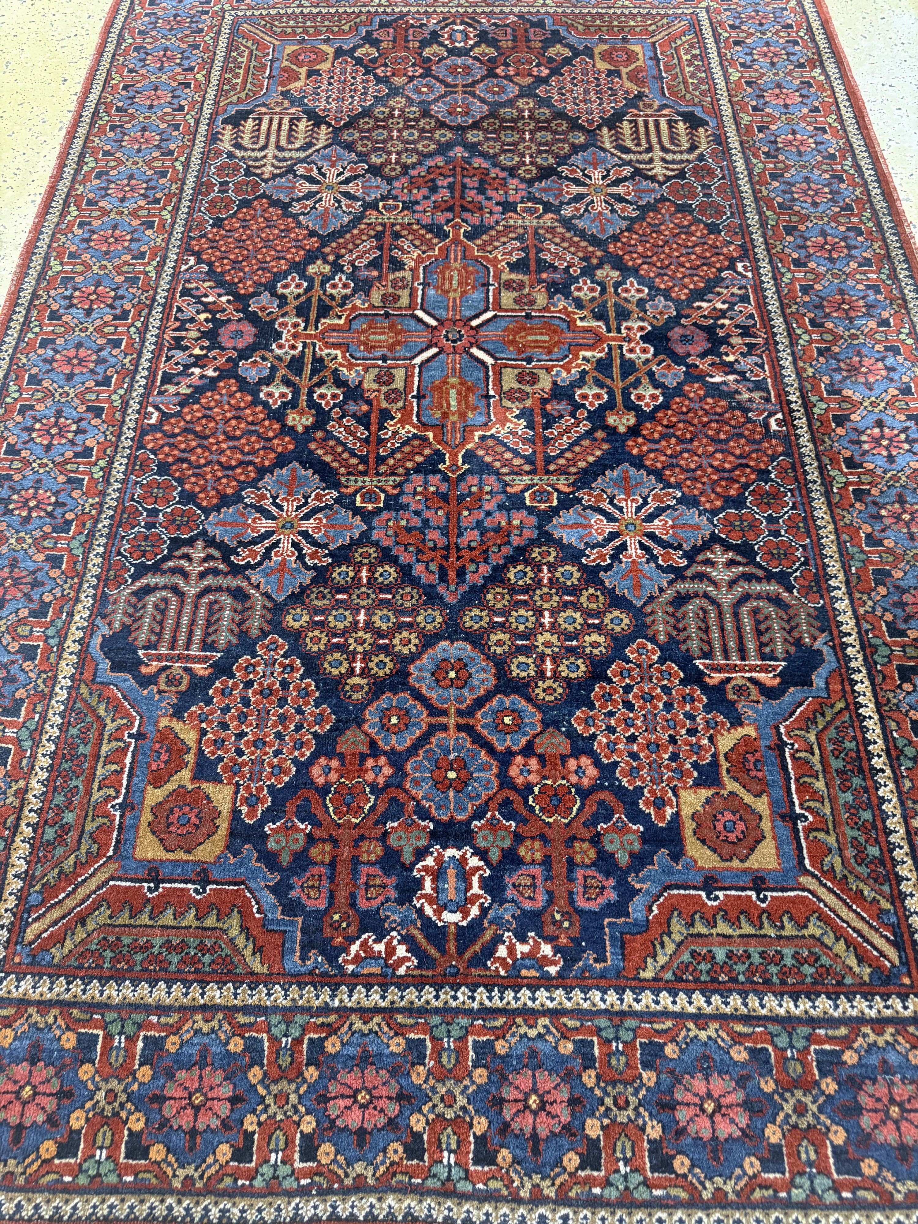 Detail e: Wiss alt, Persien, Mitte 20.Jhd, Wolle auf Baumwolle, ca. 203 x 133 cm, EHZ: 3