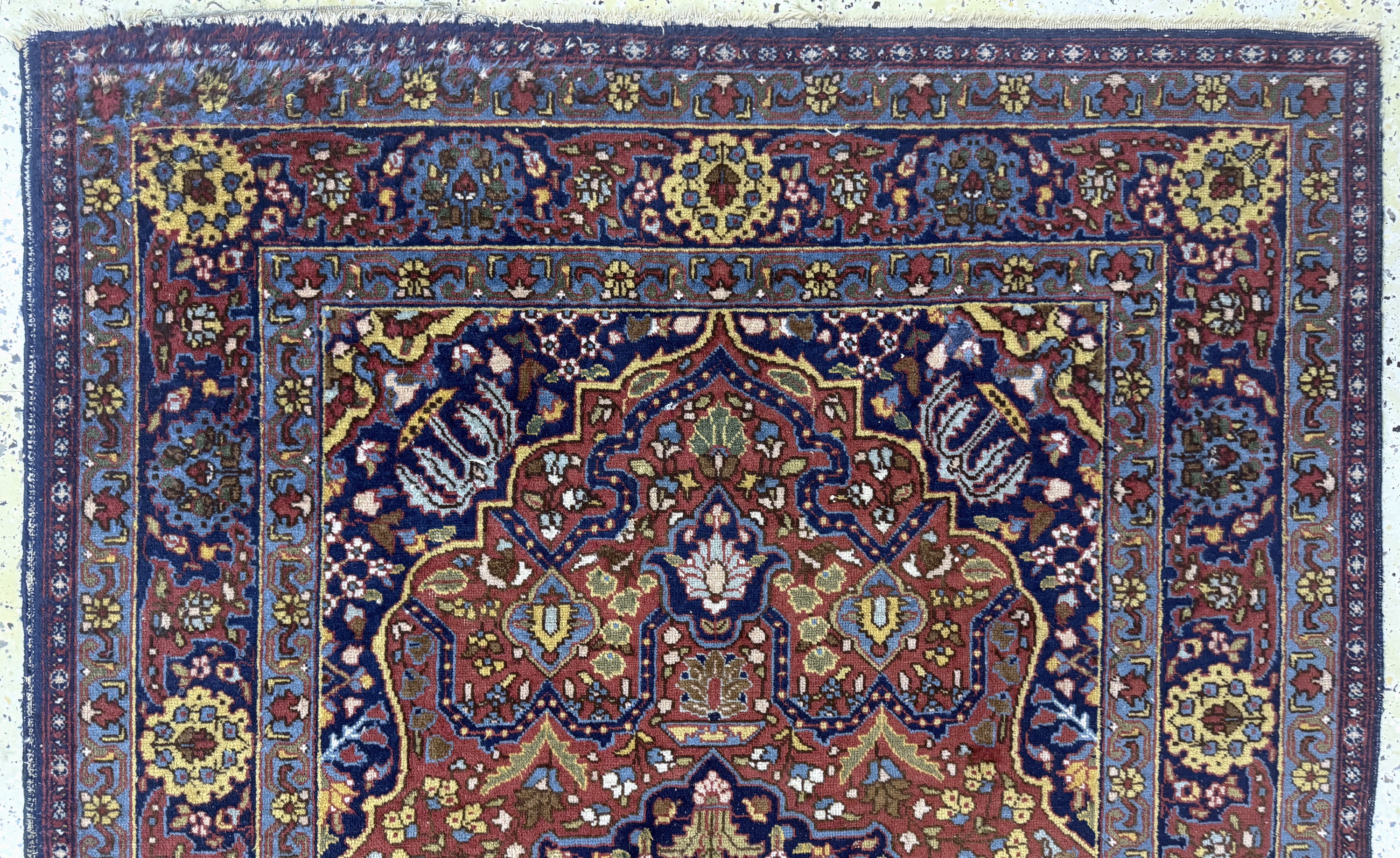 Detail a: Täbriz alt, Persien, Anfang 20.Jhd, Wolle auf Baumwolle, ca. 193 x 137 cm, EHZ: 2-3