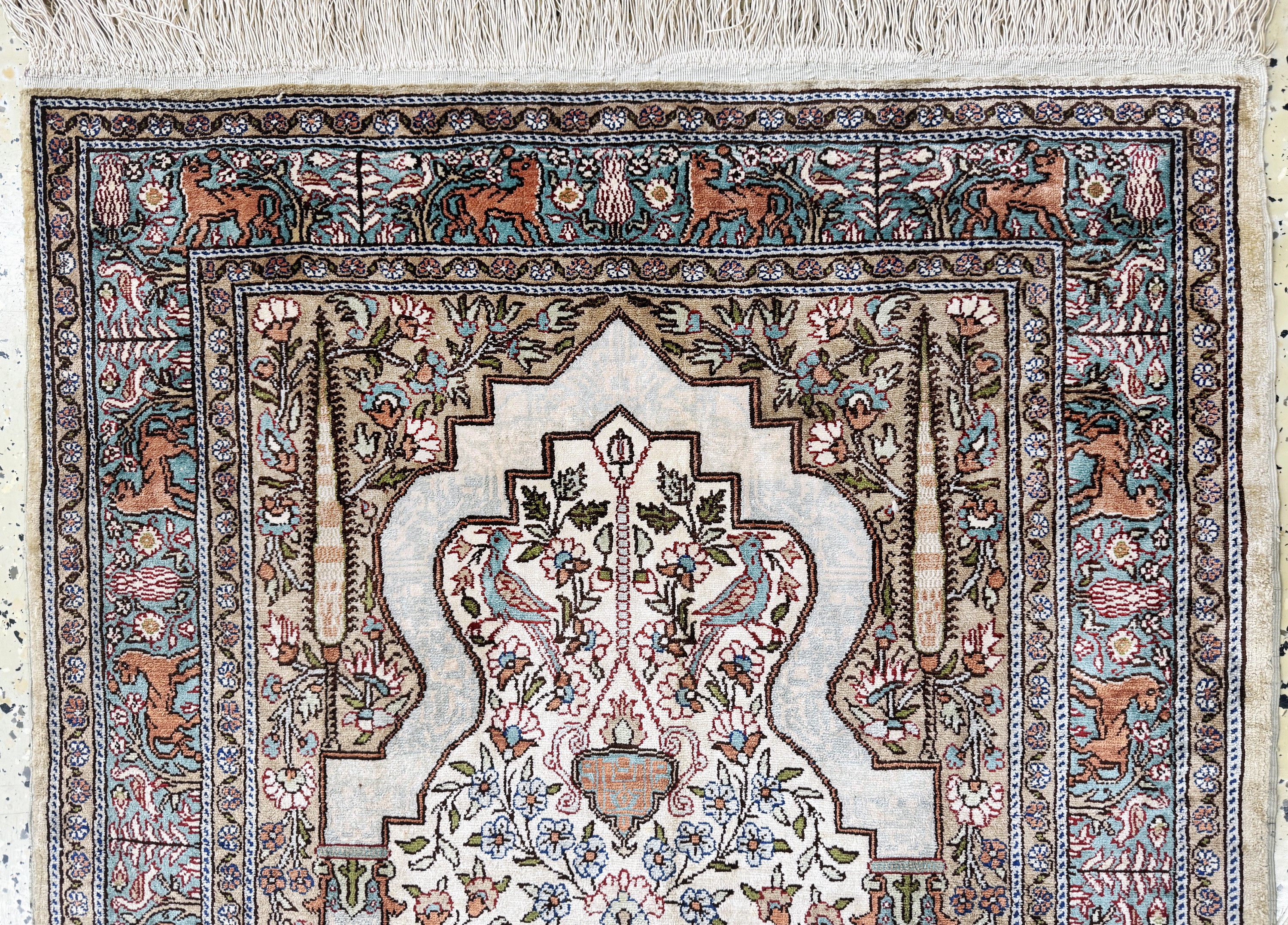 Detail a: Seiden Kayseri, Türkei, Mitte 20.Jhd, reineNaturseide, ca. 123 x 80 cm, EHZ: 1-2