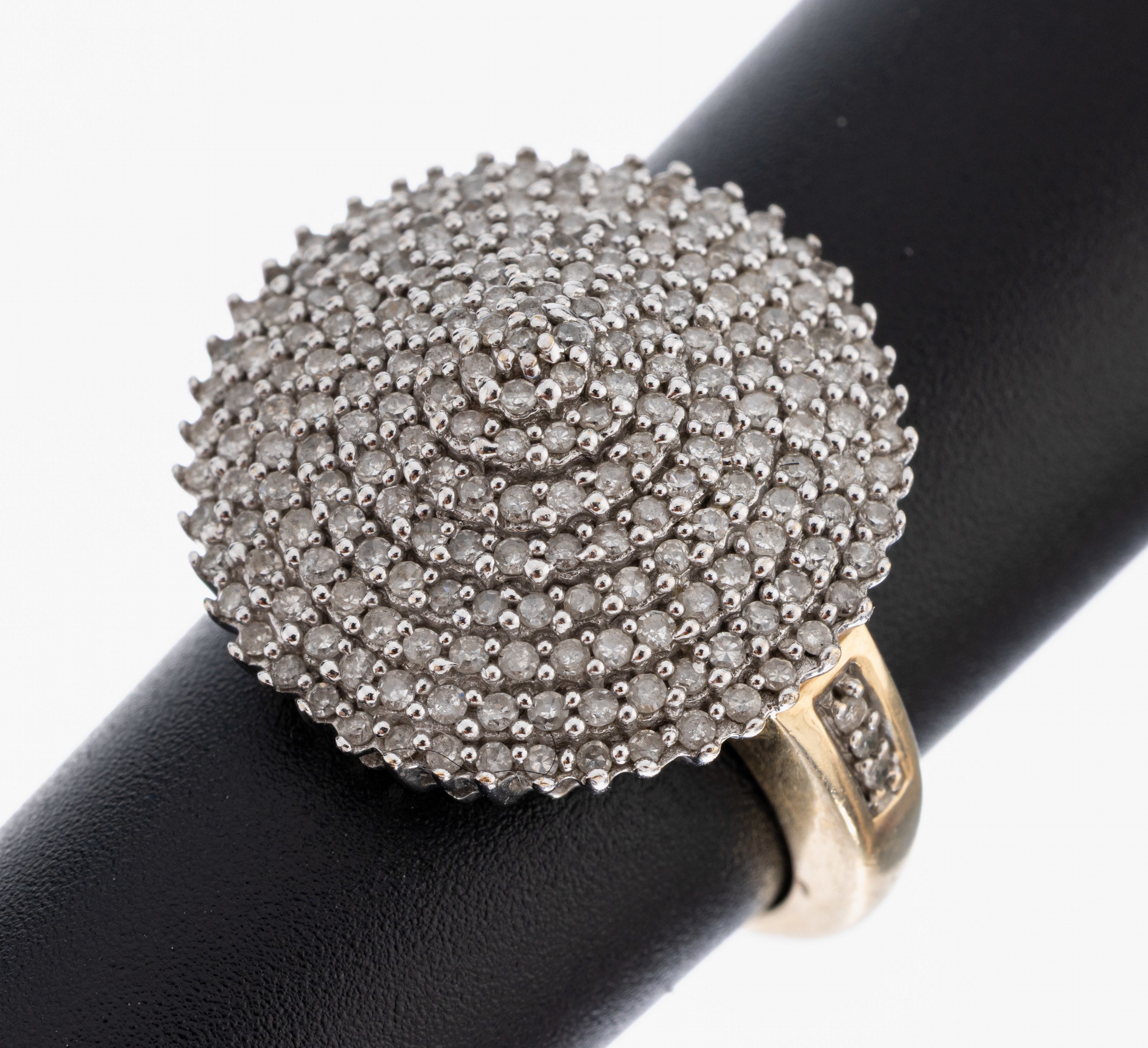 14 kt Gold Diamant-Ring, GG/WG 585/000, runder WG-Ringkopf mit 8/8-Diamanten zus. ca. 1.20 ct Weiß/p, RW 56, ca. 8.7 g