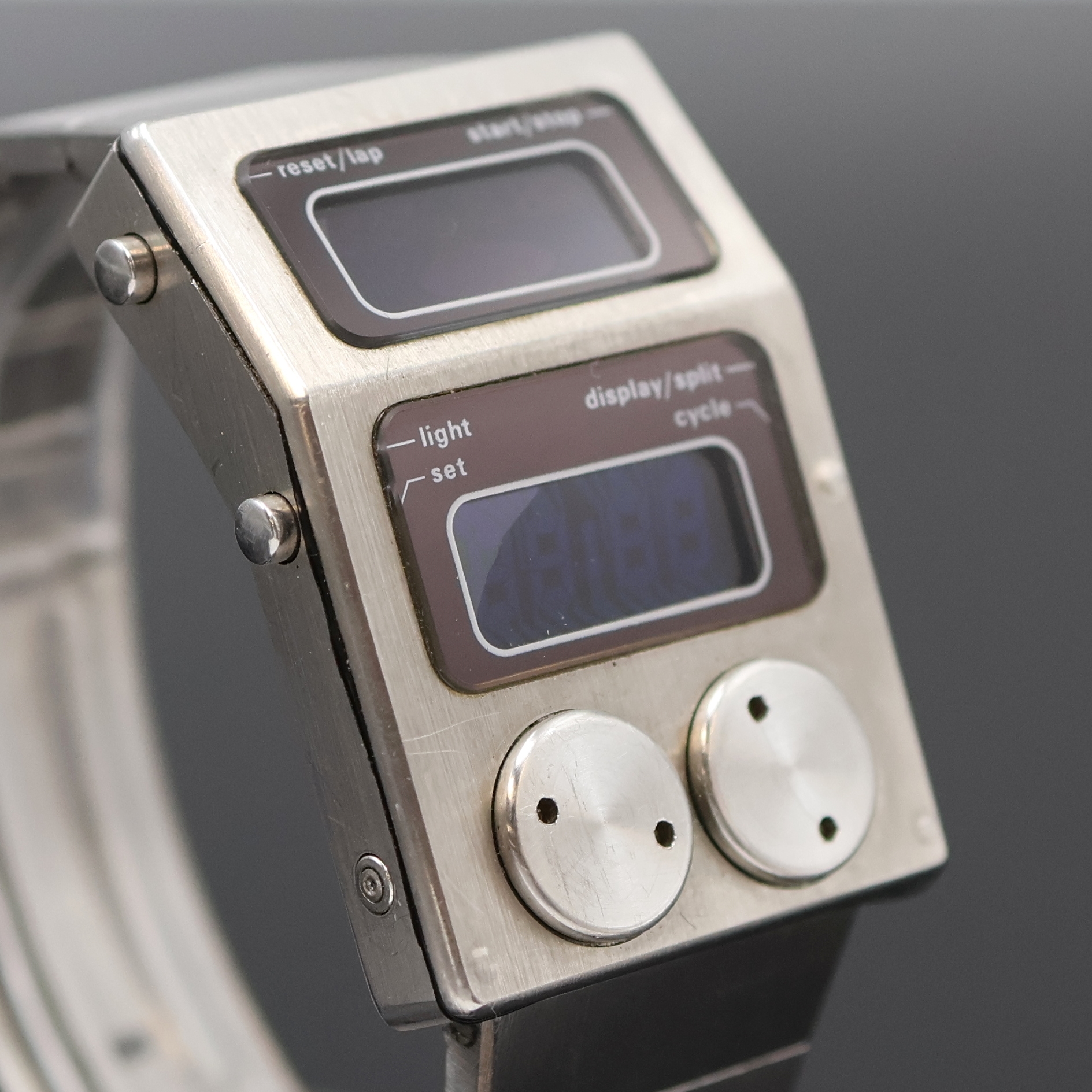 Detail b: HEUER / FORD RS Split-Lap-Unit 77 seltene Herrenarmbanduhr Referenz 9.053.208, Schweiz um 1975, pultförmiges Edelstahlgeh. inkl. orig. Gliederband ...