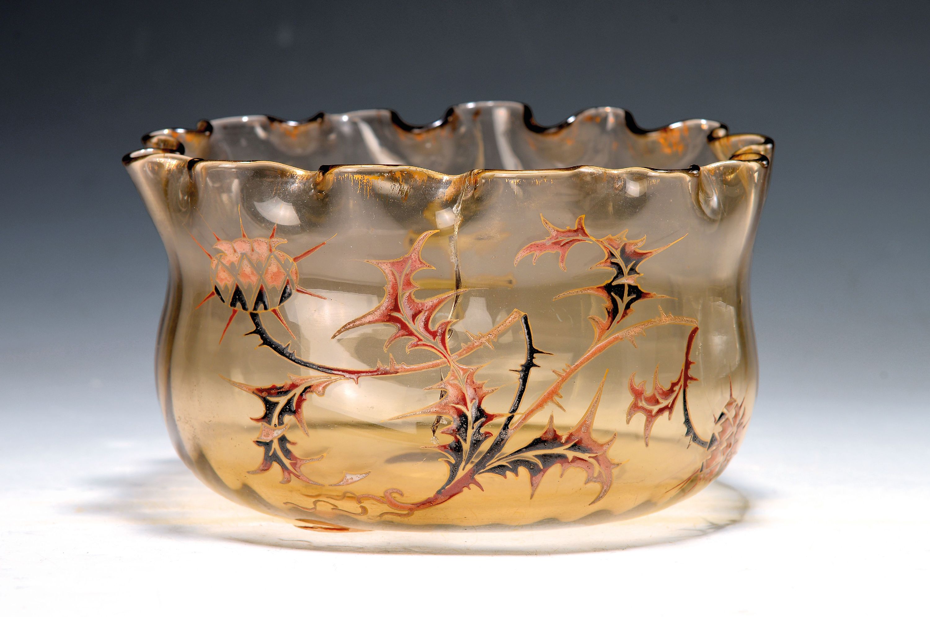 Image 27055067 - Schale, Emile Gallé, um 1895, rauchfarbenes Glas, gewellter, gekniffener Rand, ...