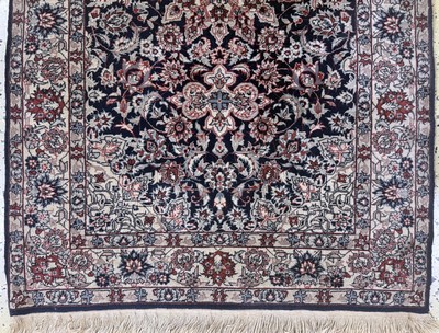 27055005b - 2 Lots Indische Teppiche, Indien, Ende 20.Jhd, Wolle auf Baumwolle, ca. 153 x 95 cm, ...