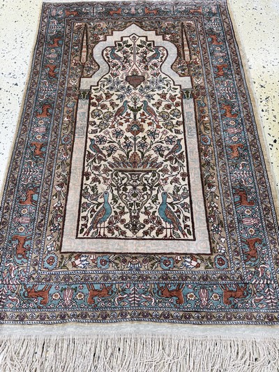 27055008e - Seiden Kayseri, Türkei, Mitte 20.Jhd, reineNaturseide, ca. 123 x 80 cm, EHZ: 1-2 ...