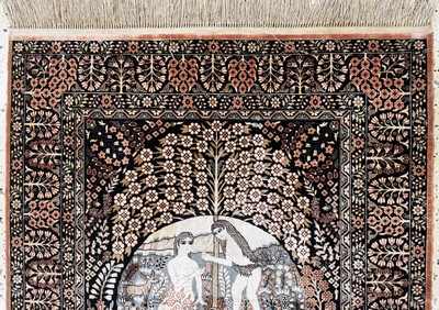 27055009a - Hereke Seide fein, China, Ende 20.Jhd, reine Naturseide, ca. 124 x 80 cm, ca. 1,0 Mio. ...