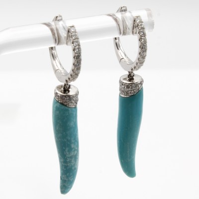 27055039a - Paar Creolen mit Brillanten und Türkisen, WG750/000, 44 Brill. zus. ca. 0.46 ct ...