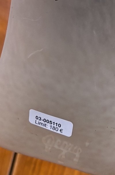 27055069b - Tischlampe, Frankreich, Degue, 20er Jahre, Fuß in Form eines Brunnens, Metall mit ...