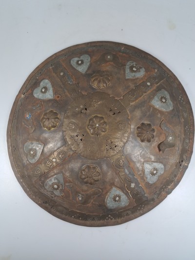 27055095a - Säbel/Shamshir und kleiner Rundschild, osmanisches Reich, 19. Jahrhundert, Holzgriff, ...