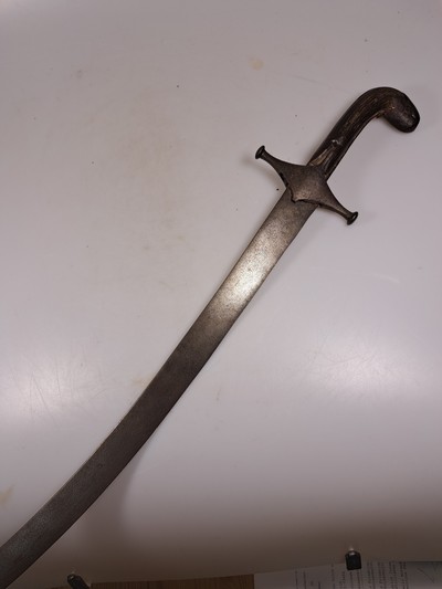 27055095l - Säbel/Shamshir und kleiner Rundschild, osmanisches Reich, 19. Jahrhundert, Holzgriff, ...